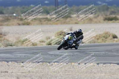 media/Oct-05-2025-CVMA (Sun) [[beeef4f201]]/Race 5-Amateur Supersport Open (Holeshot)/